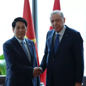 Cumhurbaskani Erdogan Vietnam Devlet Baskani ile gorustu