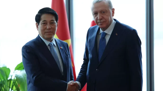 Cumhurbaskani Erdogan Vietnam Devlet Baskani ile gorustu