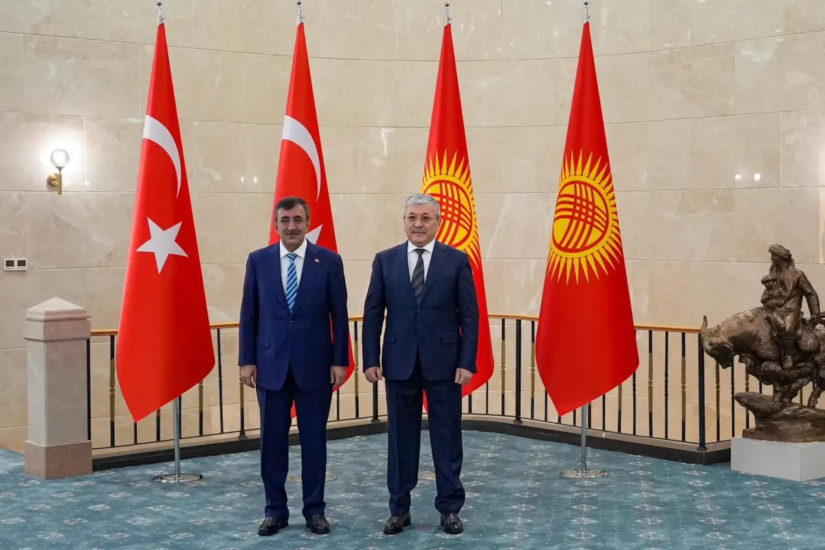 Cumhurbaskani Yardimcisi Cevdet Yilmaz Kirgizistanda Ekonomik Isbirligini Guclendirdi