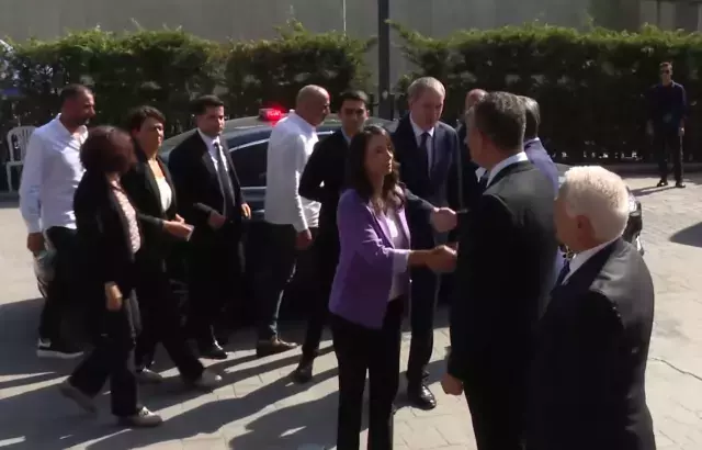 DEM Parti'den Özgür Özel'e ziyaret