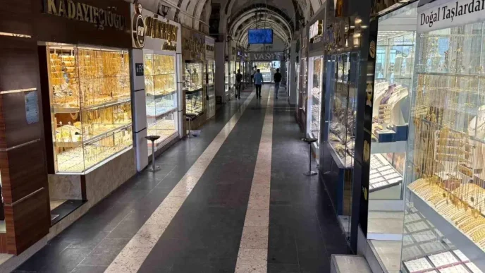 Diyarbakir Kuyumcular Carsisinda Durgunluk Altin Fiyatlari Esnafi Olumsuz Etkiledi