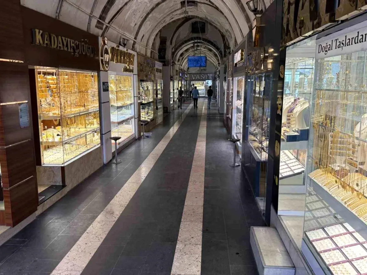 Diyarbakir Kuyumcular Carsisinda Durgunluk Altin Fiyatlari Esnafi Olumsuz Etkiledi