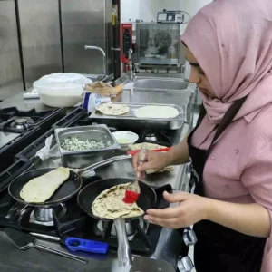 Diyarbakirda Kadin Kooperatifi Yoresel Lezzetler Uretiyor