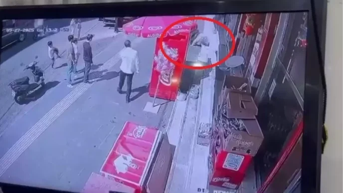 Diyarbakirda Kuafore Sopali Saldiri Haberler