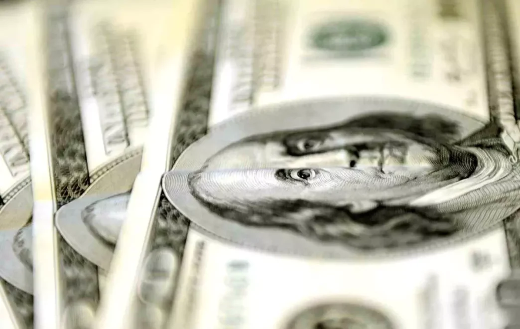 Doviz Kurlari Dolar 413230 Lira Euro 488330 Lira ile Gune
