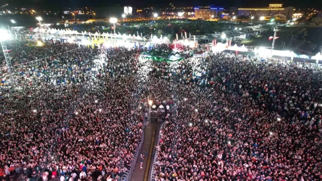 Dunya Motokros Sampiyonasi ve NG Afyon Motofest Kapilarini Acti