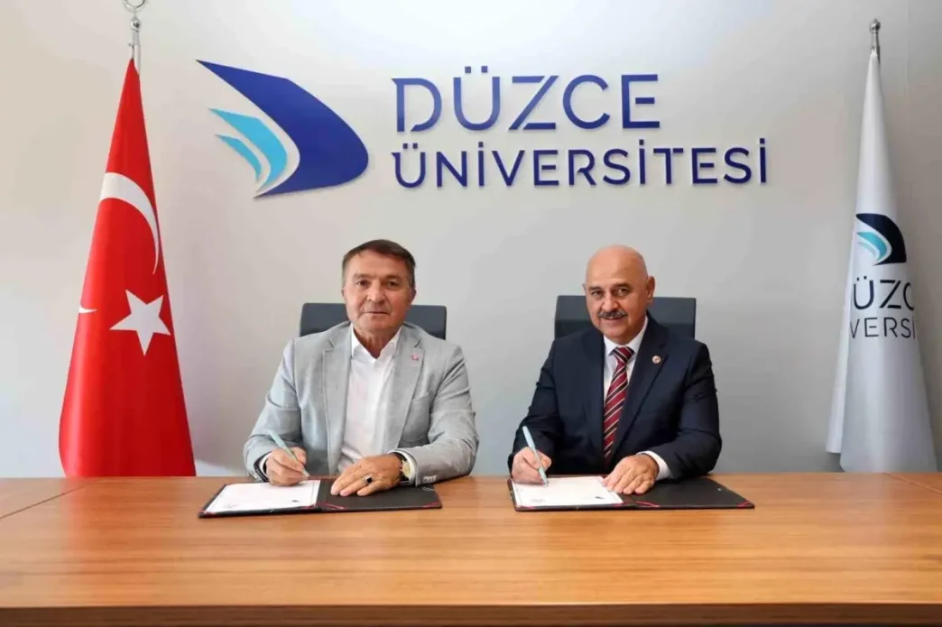 Duzce Universitesi ve Koop Is Arasinda Toplu Is Sozlesmesi Imzalandi