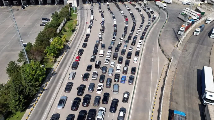 Edirne Sinir Kapilarinda 3 Ayda 4 Milyon Yolcu Gecis Yapti
