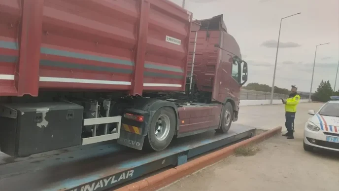 Edirnede Tasima Sinirini Asan Surucuye Cezali Mugan