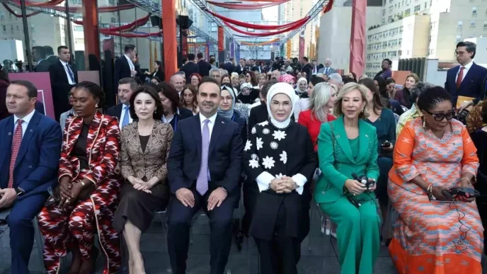 Ehramin zarafeti ve Anadolunun zenginligi New Yorka tasindi