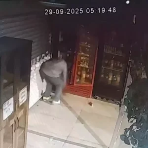 Elazigda Bufeden Icecek Calan Sahis Guvenlik Kamerasinda