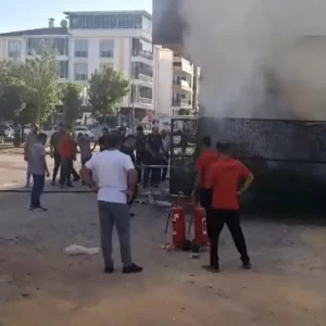 Elazigda Market Deposunda Yangin Cikti