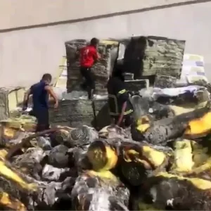 Elazigda Yalitim Malzemeleri Deposunda Yangin