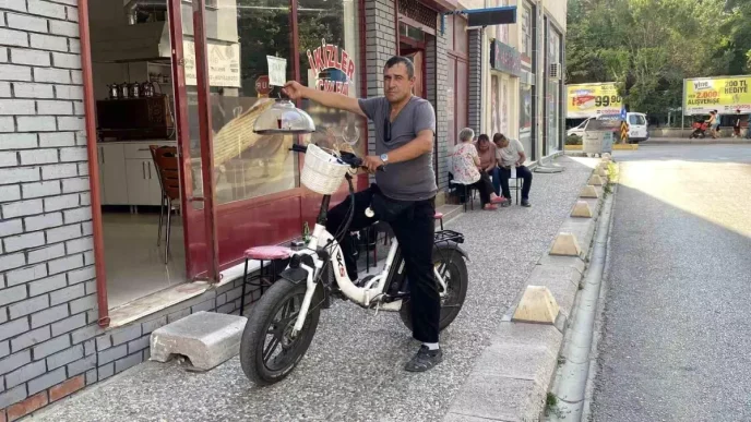 Elektrikli Bisikletle Cay Servisi Esnafin Akilci Cozumu