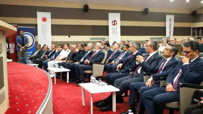 Elmas Programi ile Savunma Sanayisine Nitelikli Is Gucu Yetistirecek Adim