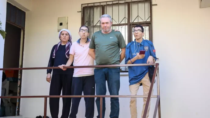 Engelli Cocuklari Icin Mustakil Ev Yaptirmak Isteyen Aile Dolandirildi