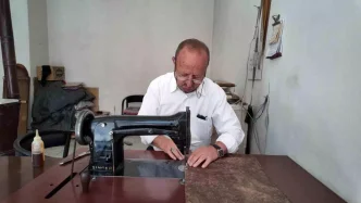 Ercisin Usta Terzisi Sevdin Karadag 55 Yildir Meslegine Askla Devam
