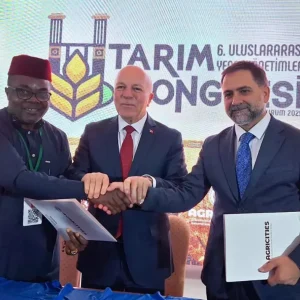 Erzurum ve Kamerun Kardes Belediye Protokolu Imzaladi