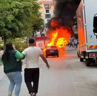 Eskisehirde 30 Dakikada Yanarak Kullanilamaz Hale Gelen Aracin Sahibi Yasadigi