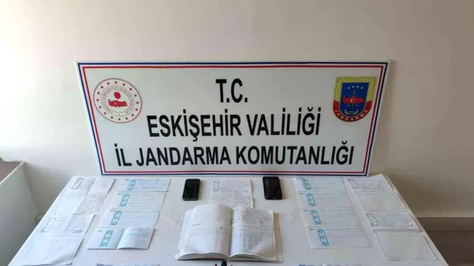Eskisehirde Siddet ve Cebirle Tefecilik Yapan Iki Sahis Yakalandi