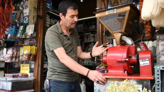 Eskisehirde Zillerle Gelenegi Yasatan Baharatci Metin Agilonu