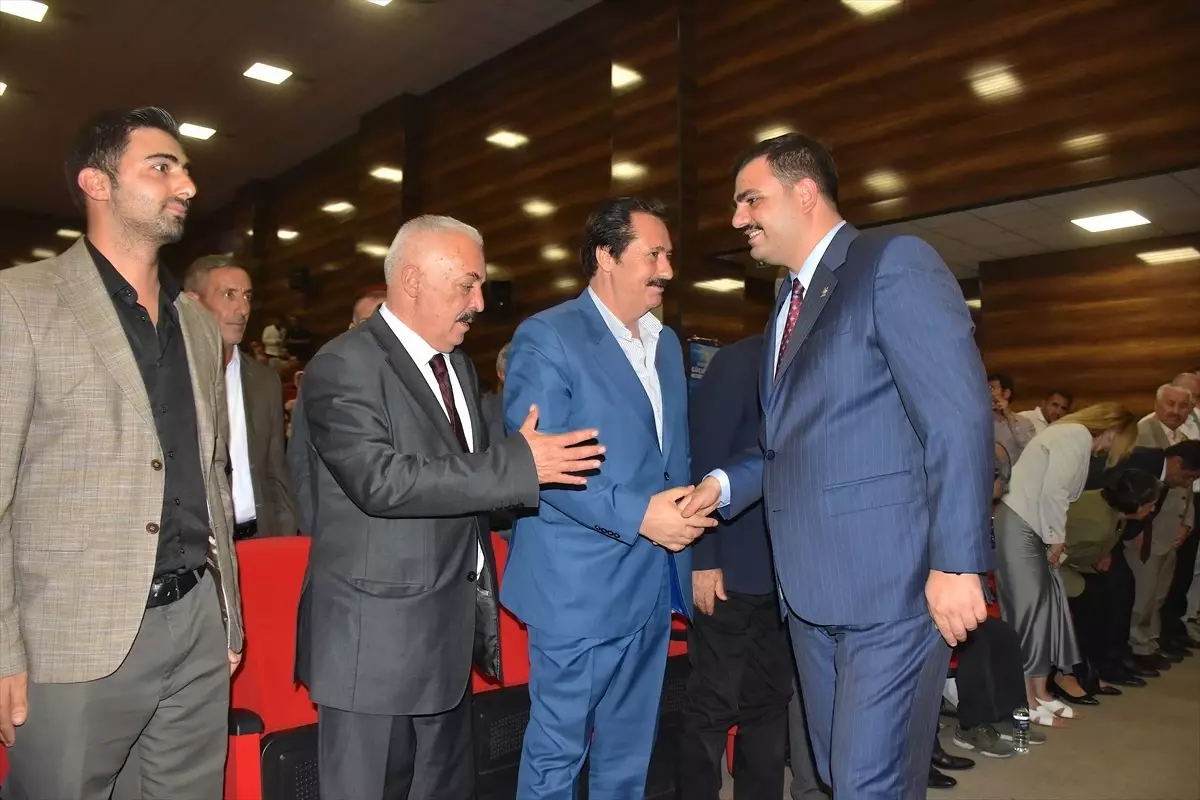 Eyyup Kadir Inan CHPnin Ihrac Karari Celiskilerini Ortaya Koyuyor