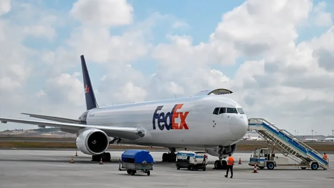 FedEx Istanbul Havalimanindaki yeni kuresel hava aktarma tesisini hizmete acti