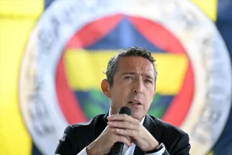 Fenerbahce Kulubu Baskani Ali Koc basin mensuplariyla bulustu