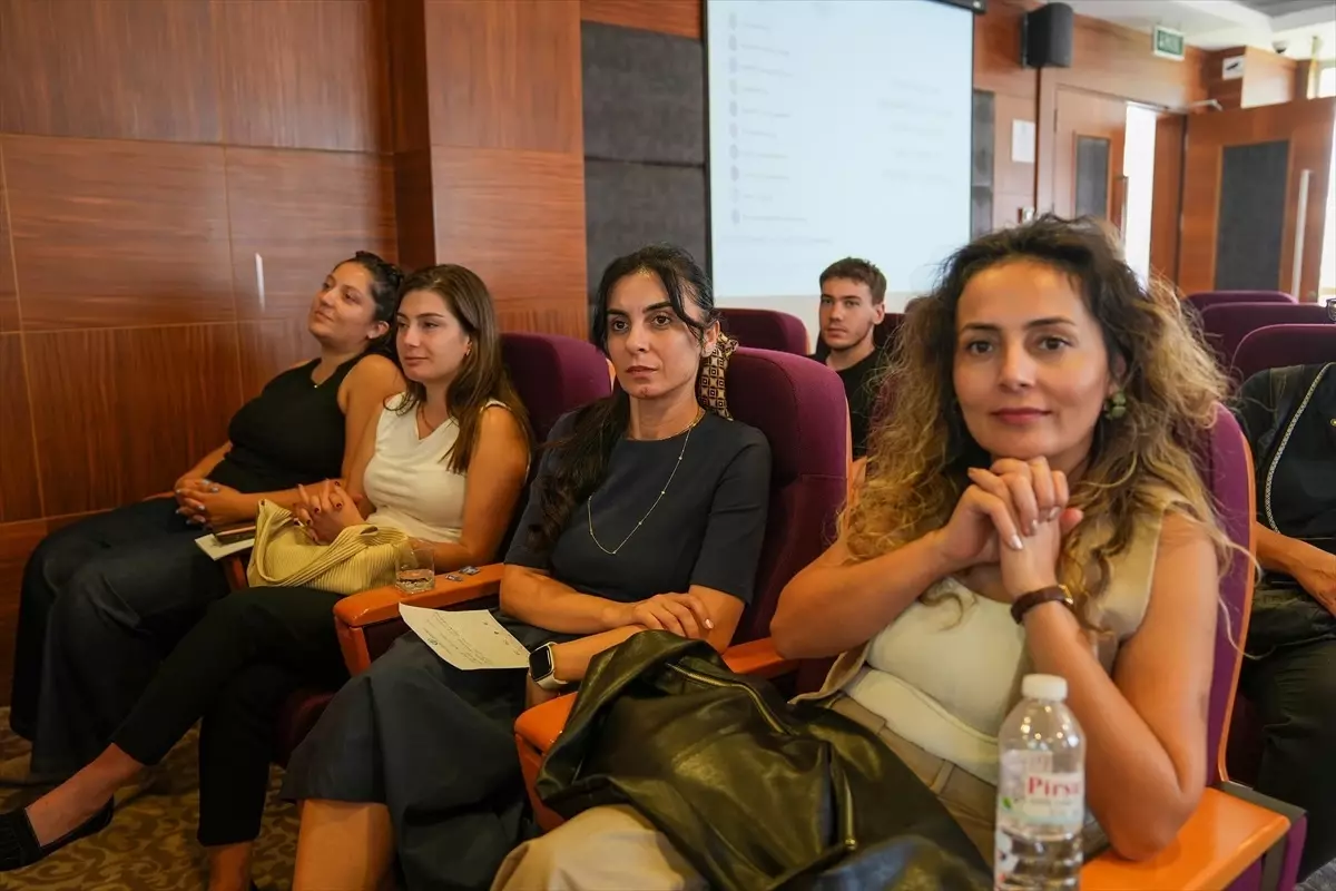 Fethiyede Gelecegin Is Dunyasinda Trendler ve Kusaklar Egitimi Duzenlendi