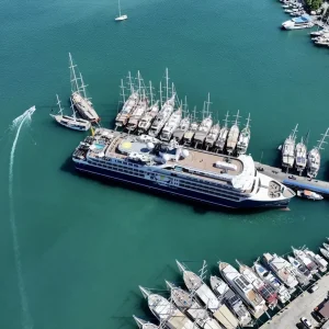 Fethiyeye Liberya Bayrakli Kruvaziyerle 106 Turist Geldi