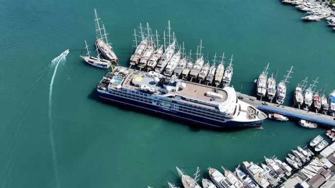 Fethiyeye Liberya Bayrakli Kruvaziyerle 106 Turist Geldi