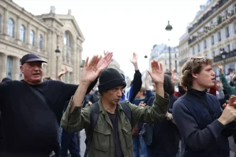 Fransa'da Macron'a Yönelik Protestolar Sürüyor: 200 Gözaltı 1 Fransada Macrona Yonelik Protestolar Suruyor 200 Gozalti