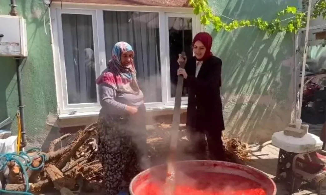 Golpazari Kaymakami Yoresel Salcanin Tanitimina Destek Veriyor