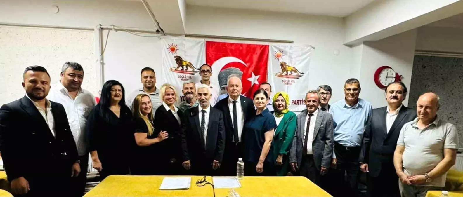 Guclu Yol Partisi Ilk Kongresini Denizlide Gerceklestirdi