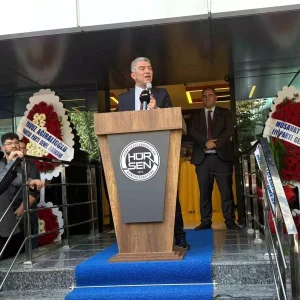 HUR SEN Yeni Genel Merkez Binasini Acti