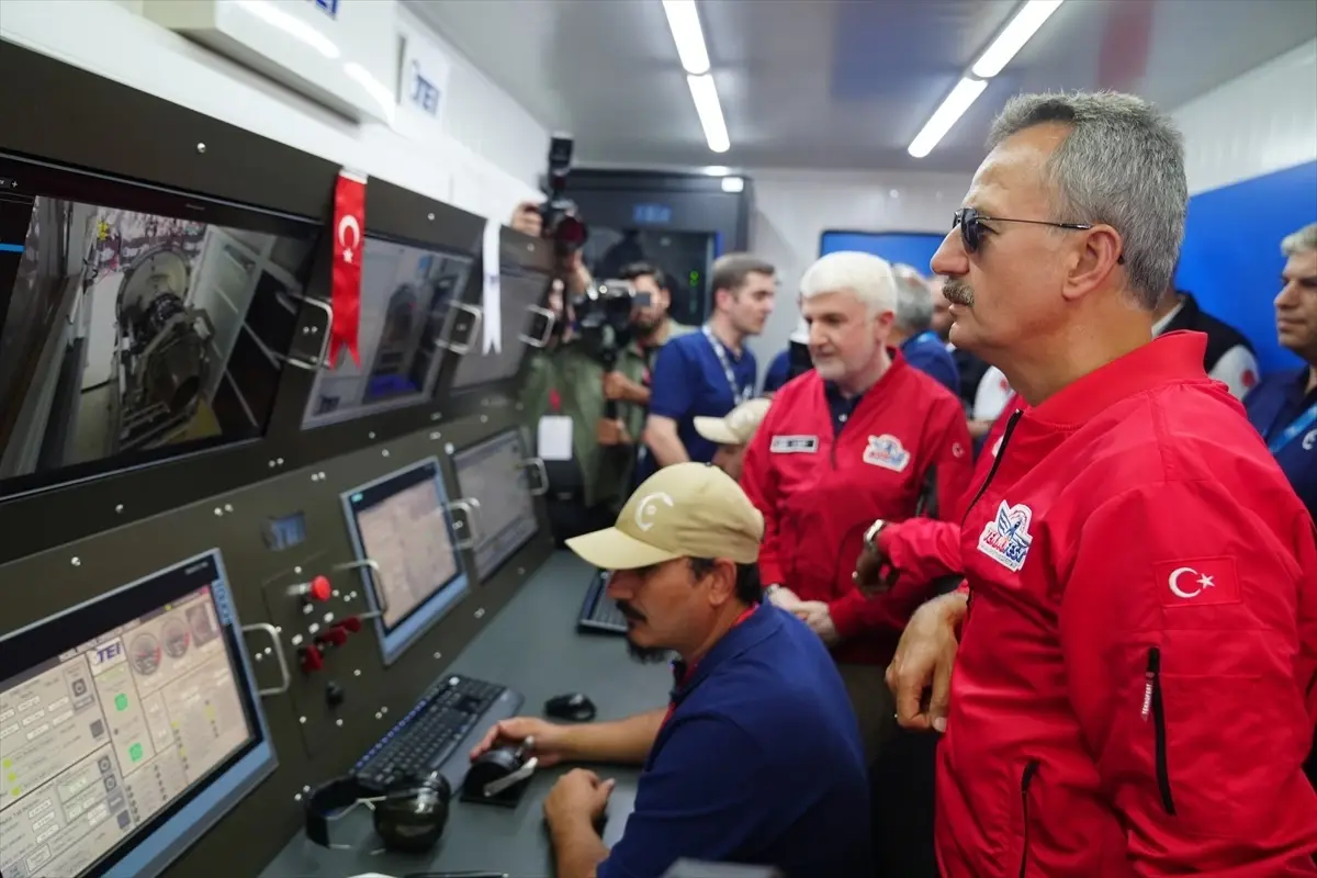 Ilk ozgun tasarim milli turbofan motoru TF10000 icin yogun mesai