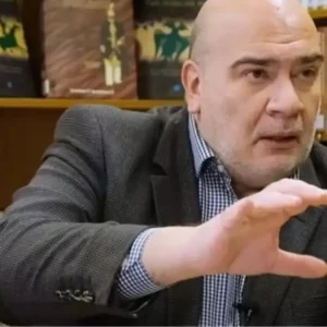 Isik Okte kimdir kac yasinda nereli hangi fonu yonetiyor Isik