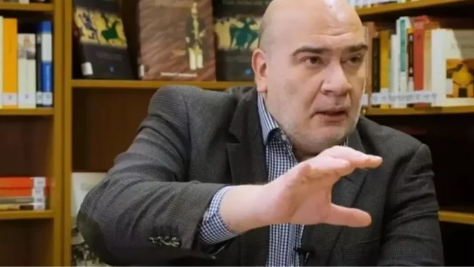 Isik Okte kimdir kac yasinda nereli hangi fonu yonetiyor Isik