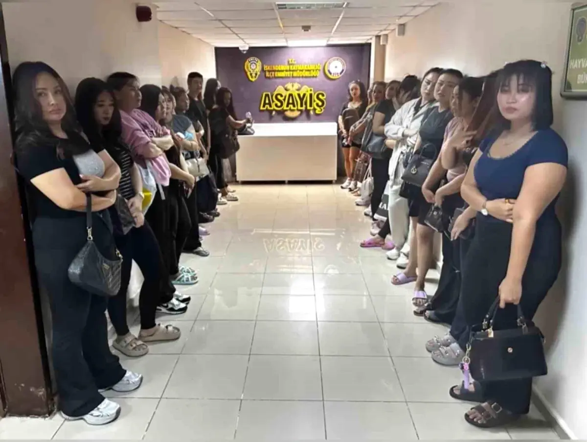 Iskenderunda Masaj ve Spa Salonlarina Denetim 27 Yabanci Kadin Deport