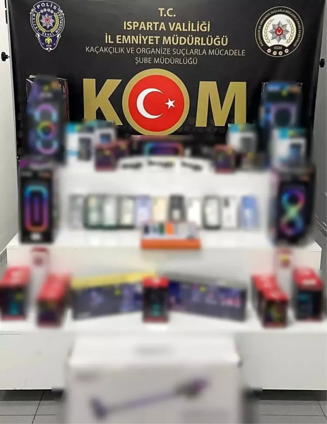 Ispartada Kacakcilik Operasyonu Elektronik Urunler Ele Gecirildi