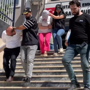 Istanbulda 285 Milyon Lira Dolandiriciligi Kari Koca Gozaltina Alindi