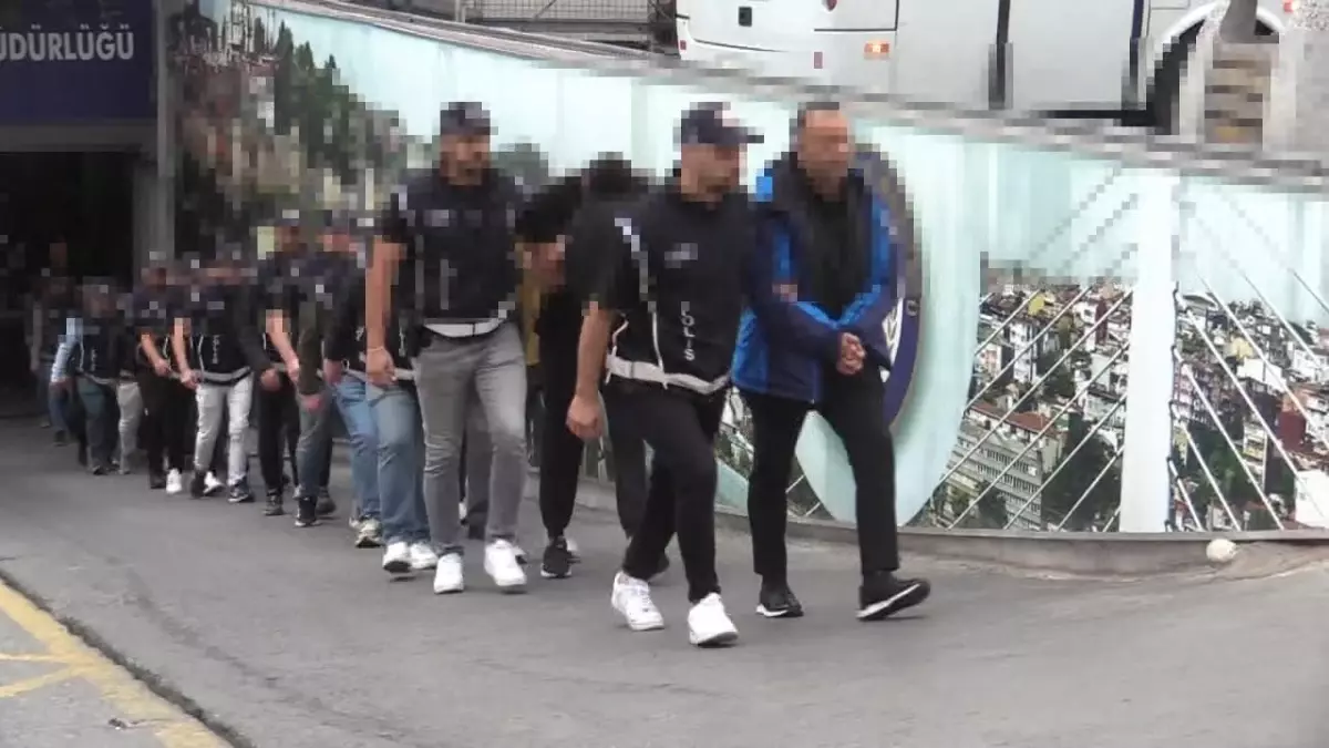 Istanbulda Yabancilara Usulsuz Vatandaslik Kazandirma Operasyonu 113 Supheli Gozaltinda