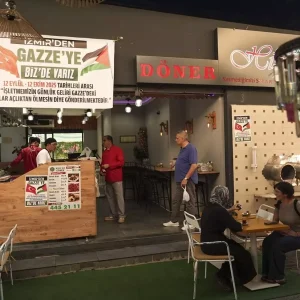 Izmir Restorani Gazze Icin Gelir Bagisliyor