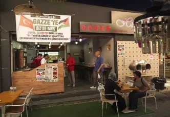 Izmir Restorani Gazze Icin Gelir Bagisliyor