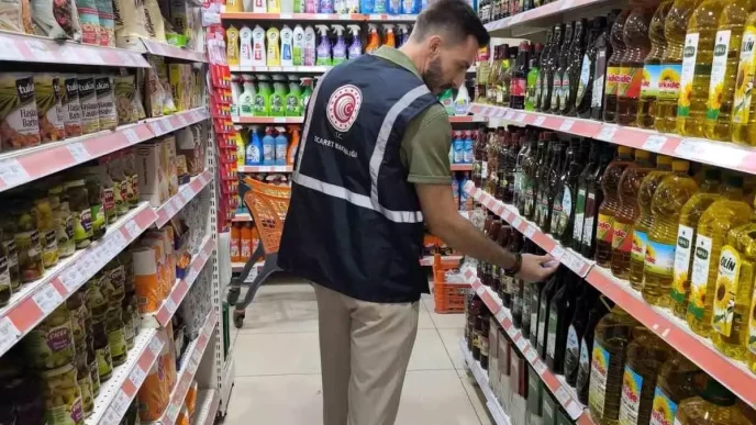 Izmirde Fahis Fiyat Artislarina Karsi Market Denetimleri Suruyor