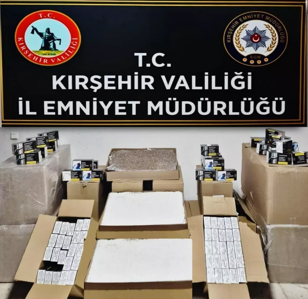 Kamanda 264 Bin Kacak Makaron Ele Gecirildi