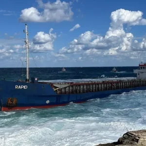 Kandirada Kuru Yuk Gemisi Karaya Oturdu Kurtarma Calismalari Devam Ediyor