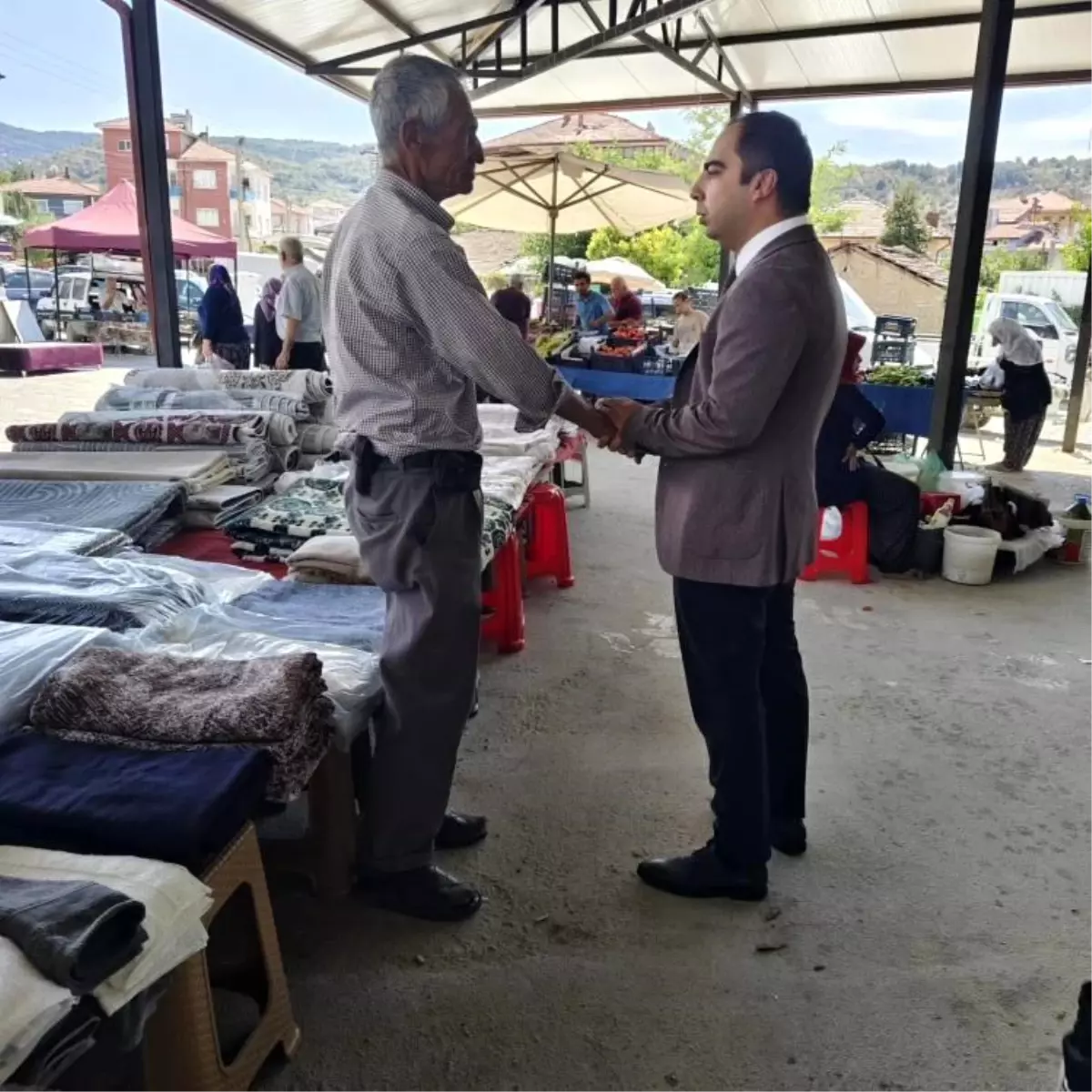 Kaymakam Ucar Yenipazar Halk Pazarini Ziyaret Etti