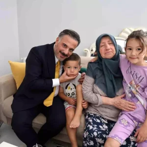 Kemalettin Yilmaztekin Cekmekoyde Turkiye Yuzyili Bulusmalari ile Vatandaslarla Bulustu