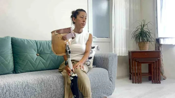 Kemik Kanseriyle Mucadele Eden Anne Yeni Protez Icin Yardim Bekliyor